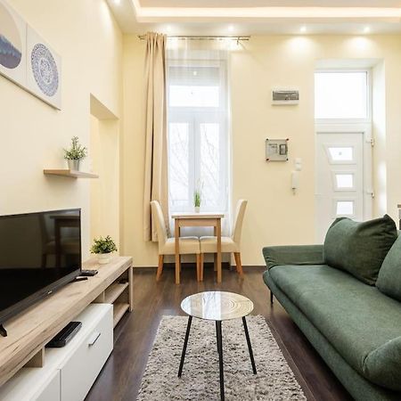 Peppy Home Of Harmony Budapest Esterno foto