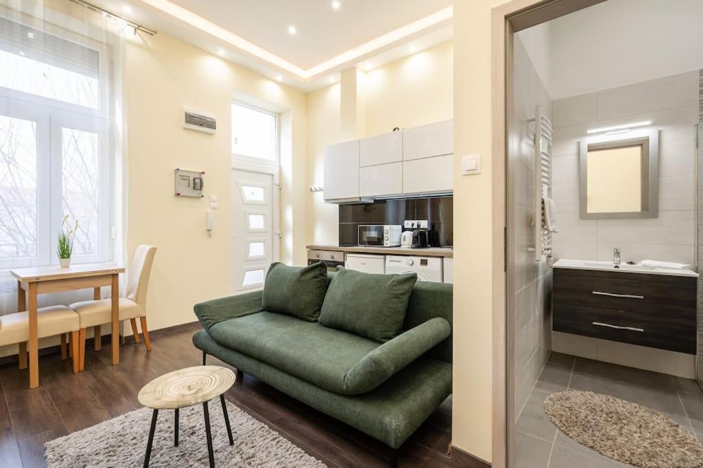Peppy Home Of Harmony Budapest Esterno foto