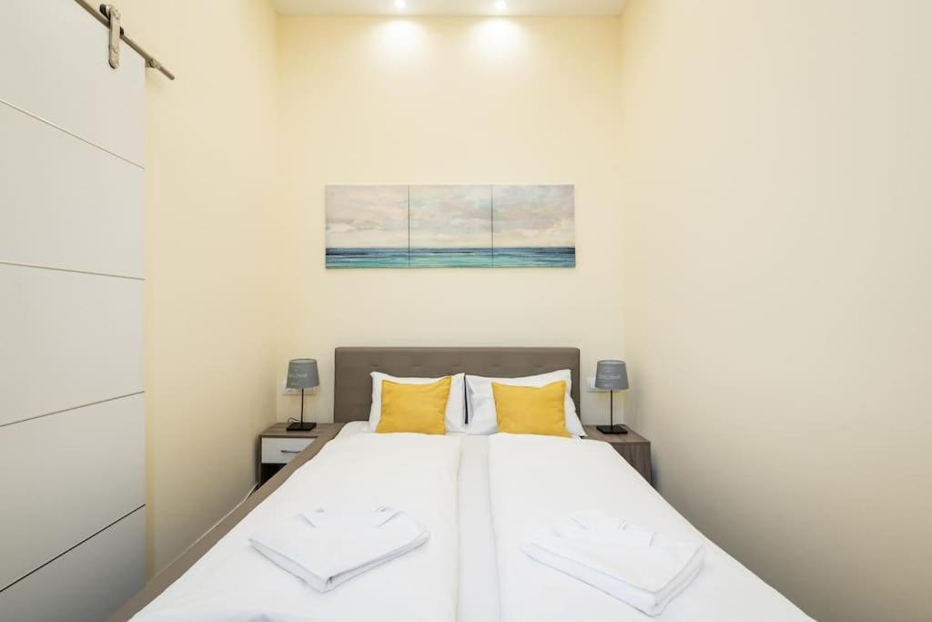 Peppy Home Of Harmony Budapest Esterno foto